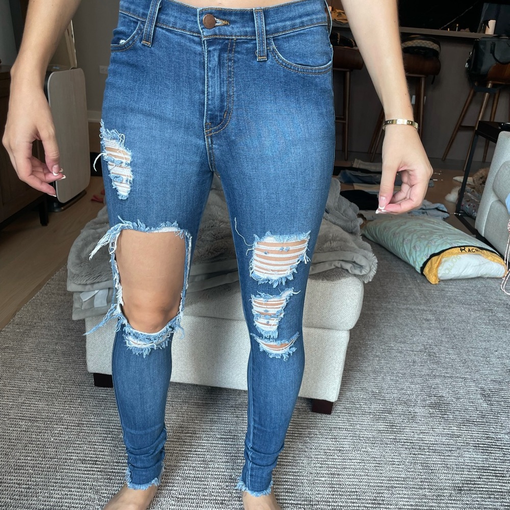 Low rise ripped jeans - Picture 4 of 5